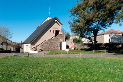 Bibliothèque Pages Magiques, Bibliothèque à Saint-Mesmin