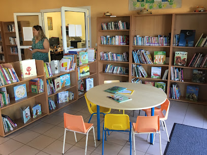 Médiathèque Casa Potes Fontafie-Genouillac, Bibliothèque à Terres-de-Haute-Charente