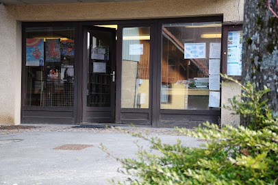 Bibliothèque De Champanges, Bibliothèque à Champanges