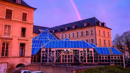 Médiathèque Jean Jaurès, Bibliothèque à Nevers