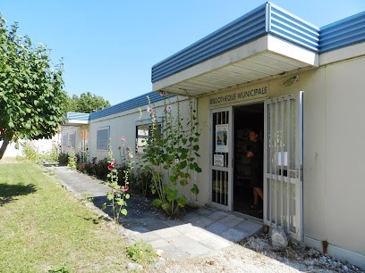 Bibliothèque De Port-Des-Barques, Bibliothèque à Port-des-Barques