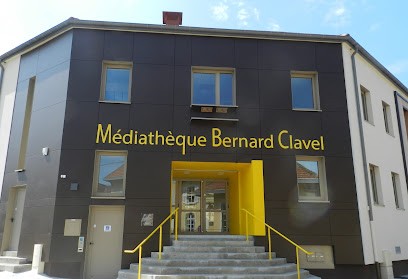 Bibliothèque Bernard Clavel, Bibliothèque à Poligny