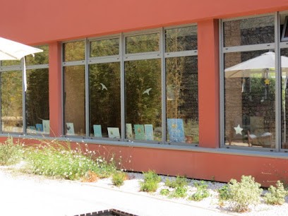 Médiathèque-Cdi Stéphane Hessel, Bibliothèque à Loupian