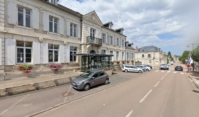 Bibliothèque, Bibliothèque à Luzy
