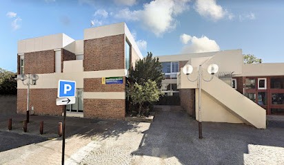 Bibliothèque Municipale Anatole France - Salle Pablo Neruda, Bibliothèque à Villeneuve-le-Roi