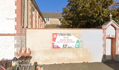 Bibliothèque Gennes-Longuefuye, Bibliothèque à Ampoigné