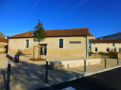 Médiathèque municipale, Bibliothèque à Vouillé