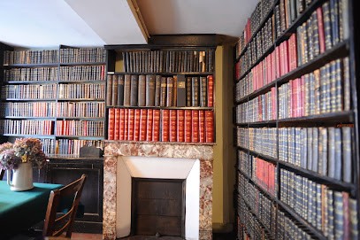 Bibliothèque Friends Of Instruction, Bibliothèque à Paris 03