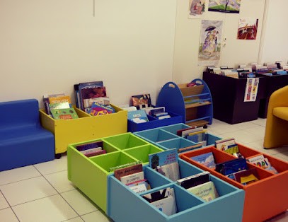 Bibliothèque Municipale, Bibliothèque à Rives de l'Yon