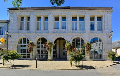 MEDIATHEQUE, Bibliothèque à Agris