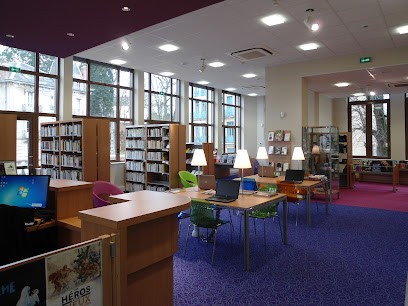 Médiathèque de Bourbon-L'Archambault, Bibliothèque à Bourbon-l'Archambault