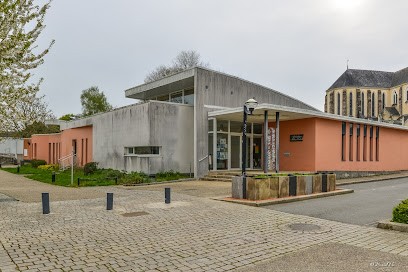 Médiathèque Hélène Cadou, Bibliothèque à Saint-Nicolas-de-Redon