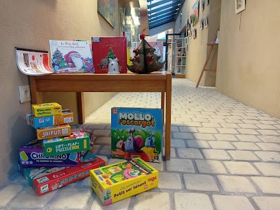 Médiathèque De Maubec, Bibliothèque à Maubec