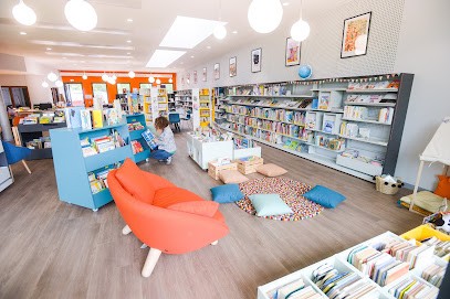 Médiathèque De Couesnon Marches De Bretagne à Maen Roch, Bibliothèque à Maen Roch