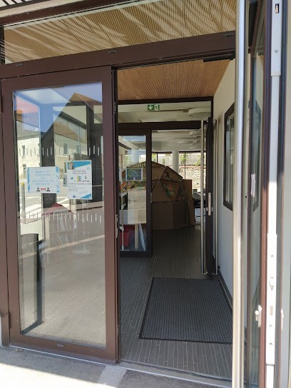 Médiathèque Du Pays De Quingey, Bibliothèque à Quingey