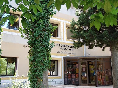 Médiathèque Municipale, Bibliothèque à Rognac
