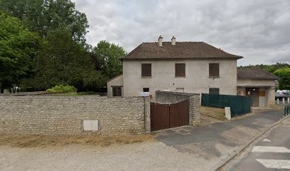 Bibliothèque De Saclas, Bibliothèque à Saclas