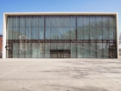 Pavillon Blanc Henri Molina Médiathèque | Centre D'art De Colomiers, Bibliothèque à Colomiers