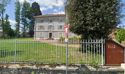 Bibliothèque Croq’Livres, Bibliothèque à Larajasse