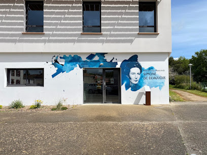 Médiathèque Municipale Simone De Beauvoir, Bibliothèque à Dompierre-sur-Yon