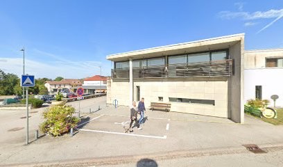 Médiathèque Intercommunale Le Cercle - Eloyes, Bibliothèque à Éloyes