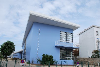 Médiathèque De Larmor-Plage, Bibliothèque à Larmor-Plage
