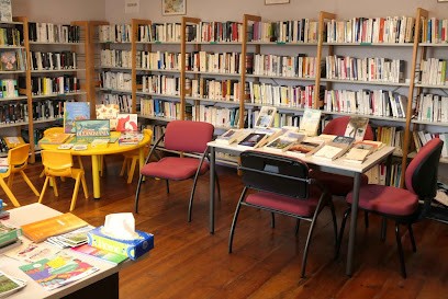 Bibliothèque De Mirepeix, Bibliothèque à Mirepeix