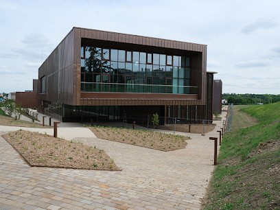 Bibliothèque Elsa Triolet, Bibliothèque à Garges-lès-Gonesse