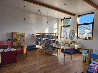 Bibliothèque, Bibliothèque à Saint-Pierre-des-Fleurs