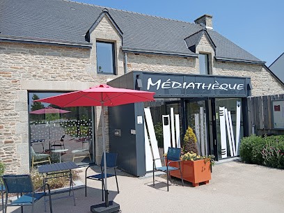 Médiathèque Municipale, Bibliothèque à Plumelec