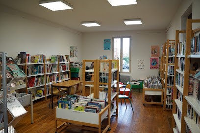 Bibliothèque Saint-Pierre d'Eyraud, Bibliothèque à Saint-Pierre-d'Eyraud