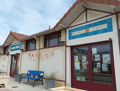 Bibliothèque Pour Tous Marcelle Corbin De Lion Sur Mer, Bibliothèque à Lion-sur-Mer