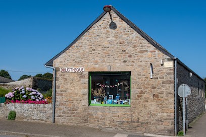 Bibliothèque De Plounéventer, Bibliothèque à Landivisiau