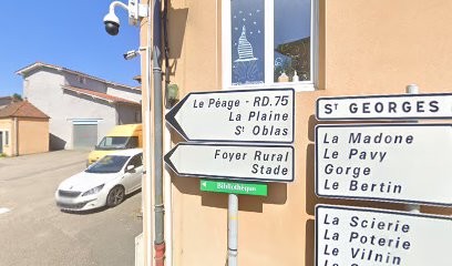 Médiathèque intercommunale à Oytier Saint-Oblas, Bibliothèque à Oytier-Saint-Oblas