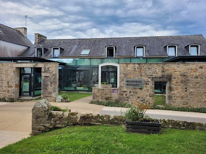 Médiathèque de Plogonnec, Bibliothèque à Plogonnec