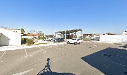 Bibliothèque Max Rouquette Le Mas Des Mots, Bibliothèque à Sussargues