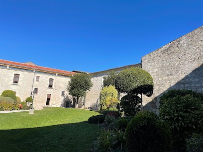 Médiathèque François-Mitterrand, Bibliothèque à Saintes