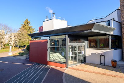 Médiathèque Des 7-Mares, Bibliothèque à Élancourt