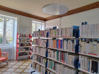 Les Lauriers Bibliotheque, Bibliothèque à Fragnes-La Loyère