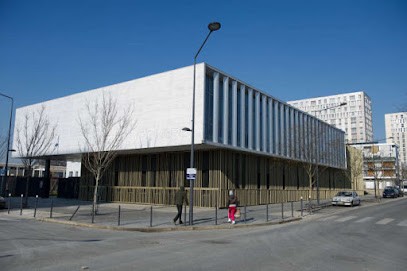 Médiathèque Du Temps Libre, Bibliothèque à Stains