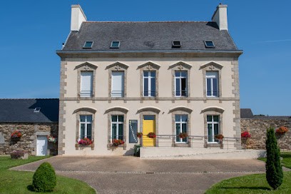 Bibliothèque De Plougourvest, Bibliothèque à Plougourvest
