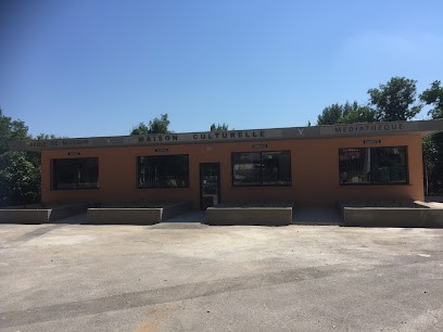 Médiathèque Municipale, Bibliothèque à Péret