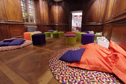 Médiathèque Municipale De Sainte-Anne-D'auray, Bibliothèque à Sainte-Anne-d'Auray