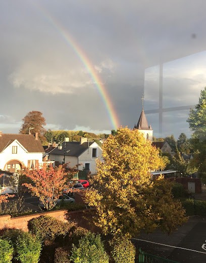 Bibliothèque Municipale De Sainte Geneviève (Oise), Bibliothèque à Sainte-Geneviève