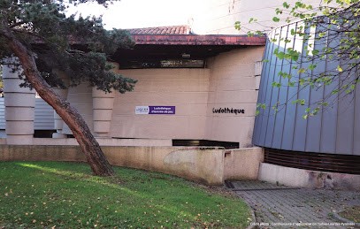 Ludothèque D'Entrée De Jeu, Bibliothèque à Tarbes