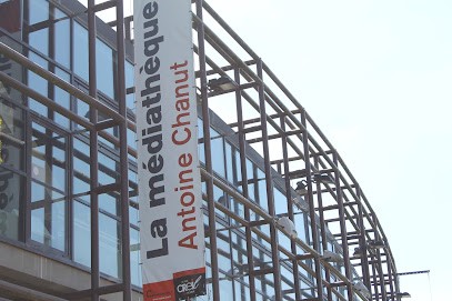 Bibliothèque Antoine Chanut, Bibliothèque à Creil