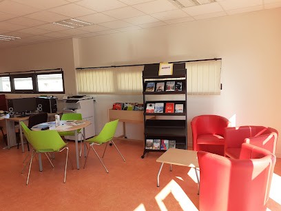 Bibliothèque De Plougar, Bibliothèque à Plougar