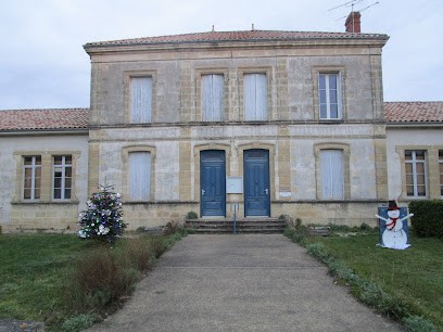 Médiathèque Intercommunale À Auros, Bibliothèque à Auros
