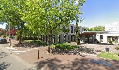 Bibliothèque Pierre Bourdan, Bibliothèque à Marly-le-Roi