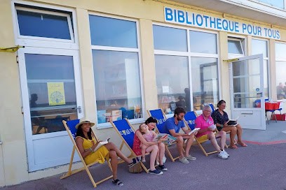 Bibliothèque De Luc Sur Mer, Bibliothèque à Luc-sur-Mer